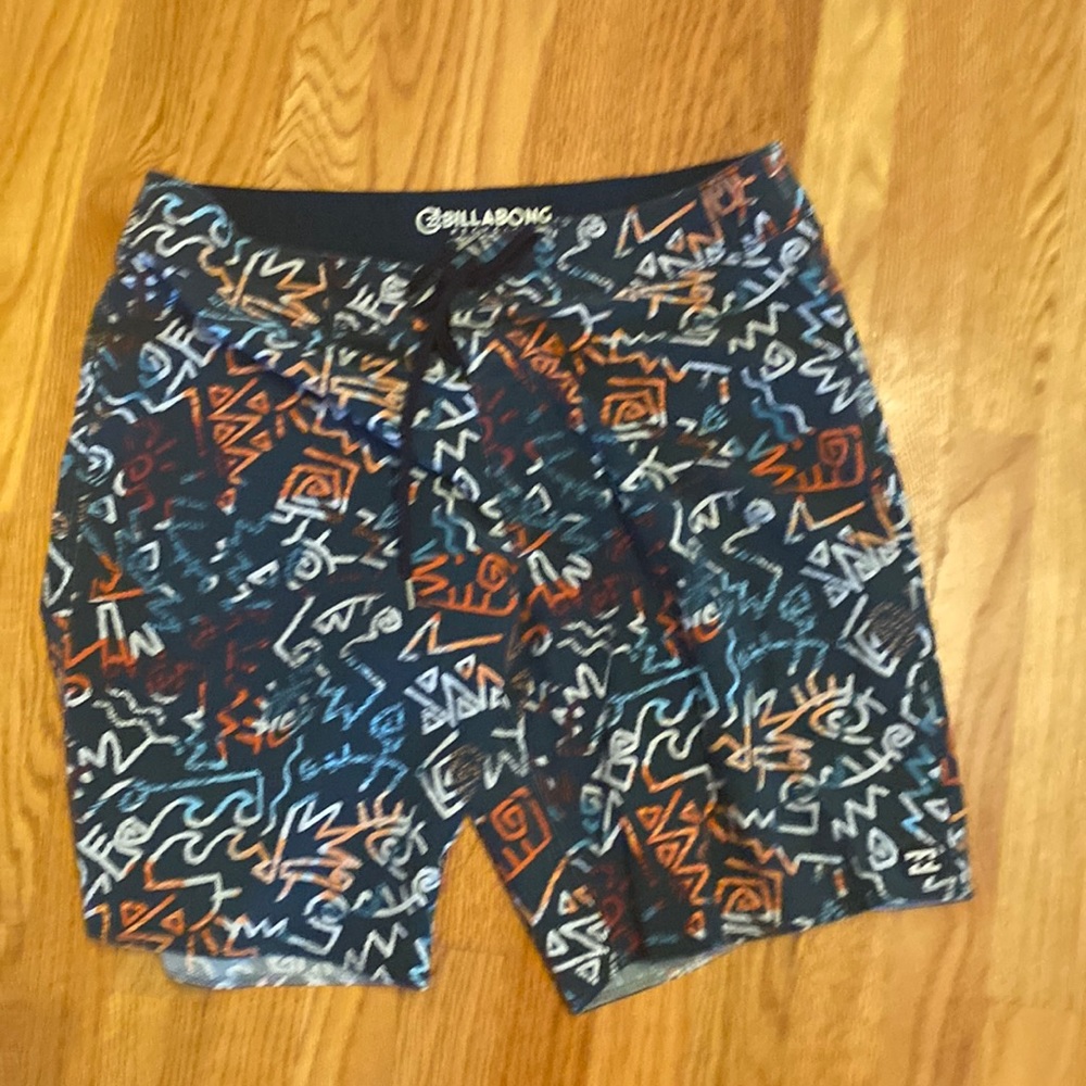 Billabong Mens Medium Board shorts
